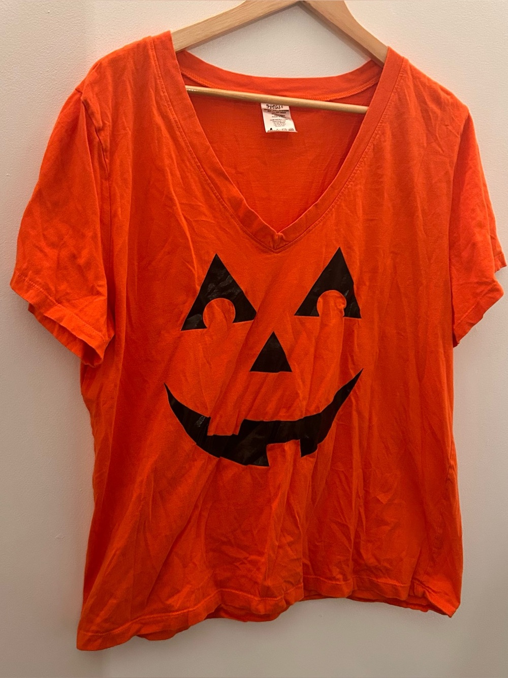 Spirit Orange V-Neck Pumpkin Face Tee